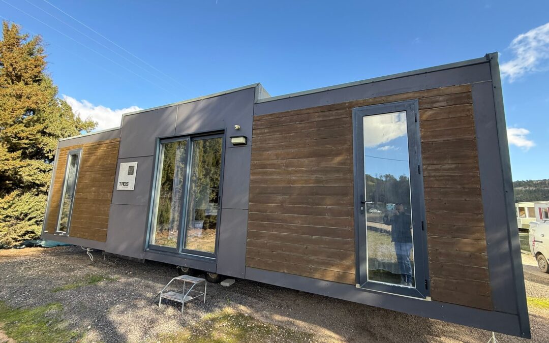 CASA MOVIL 2 DORMITORIOS SEMINUEVA